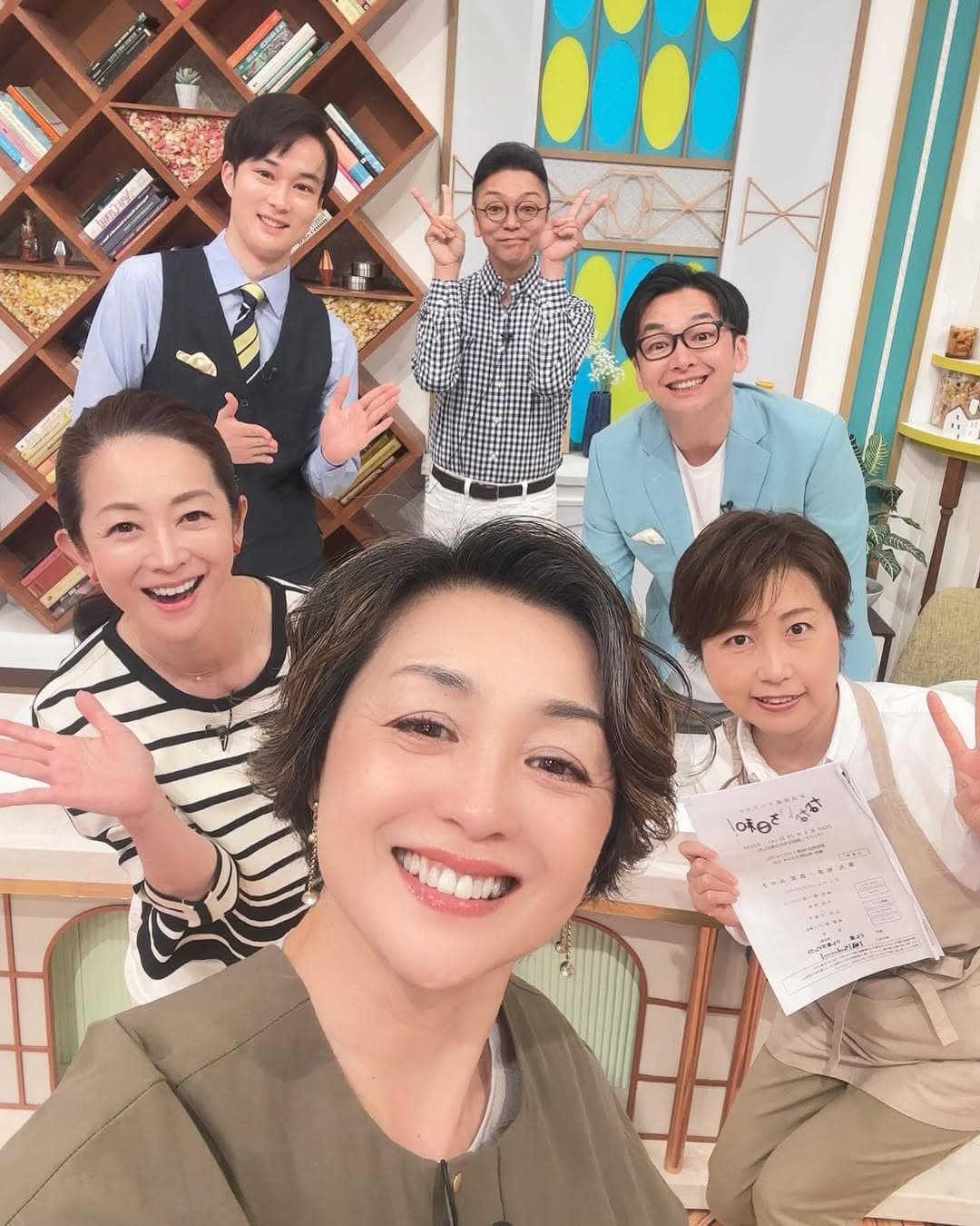 香坂みゆき、なないろ日和！の出演者とのショットを公開。