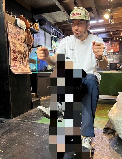 モザイクの下は何？長瀬智也はナニに乗車？