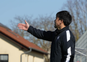 “走って、闘えるチームを作る” 岡崎慎司、指導者としての覚悟と情熱を投稿で明かす