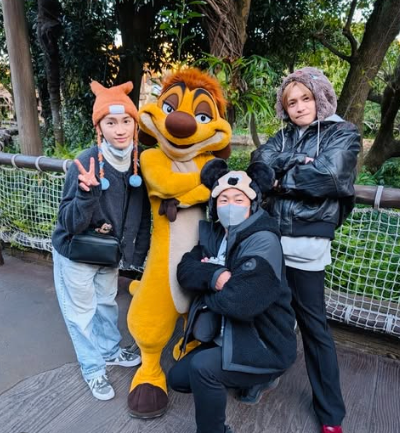 人気アイドル×野球選手 意外な3人組がディズニー大満喫！