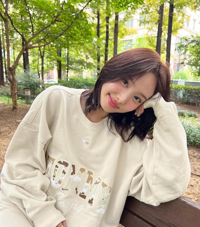 TWICEナヨンの休日感満載ショットに「可愛すぎる💖」の声多数！！