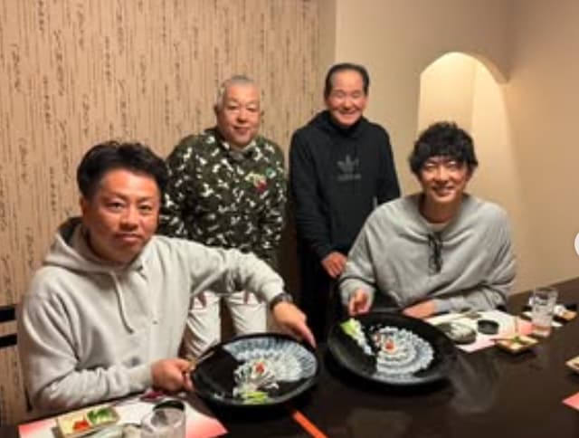 斉藤和巳、ゴルフからの河豚三昧！白子酒と絶品料理を満喫