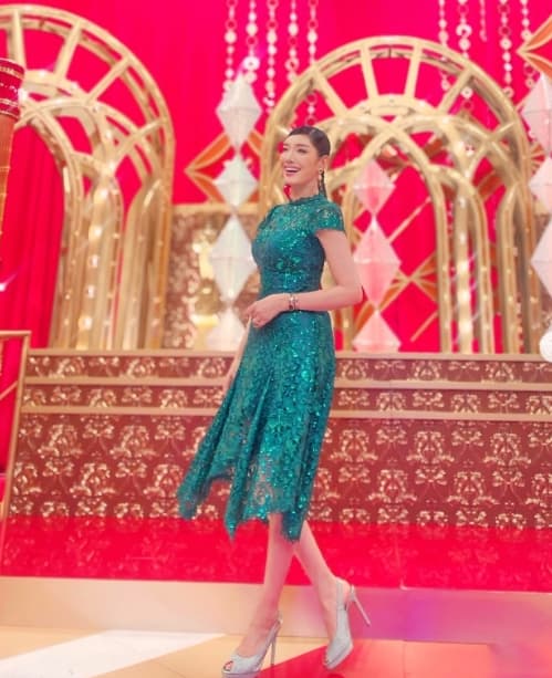 スタイル抜群モデル〇〇　感情が大忙し！『踊る！世界爽快映像GP』で笑いと感動のひととき！