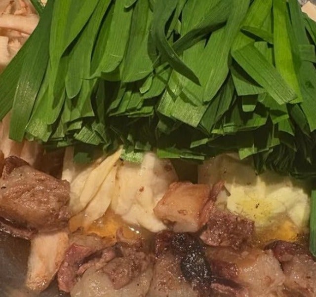 「入園お祝いもつ鍋！」ミキ昴生がルミネ出番の合間に家族で晩ご飯！