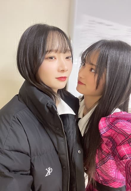 「ツンツン連発」AKB48研究生たちの”塩対応”ツーショットにファン「可愛すぎるお二人」