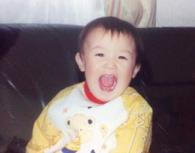 石川真佑が25歳の誕生日を報告！幼少期の愛らしショットも公開しお祝いコメント集まる⁉