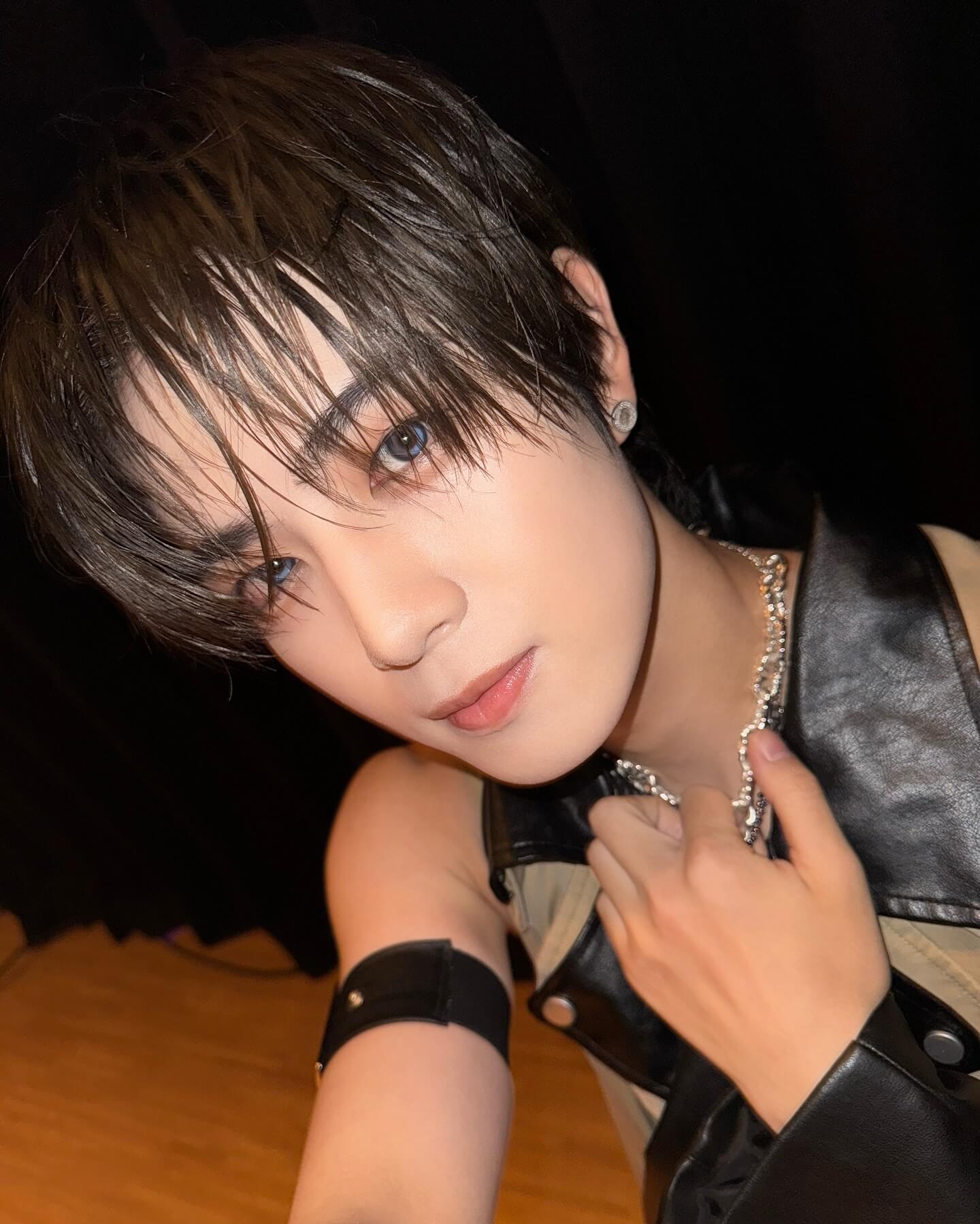 INI・佐野雄大、お気に入りの衣装を公開！ファンからは「ビジュアル良すぎ！」という声も