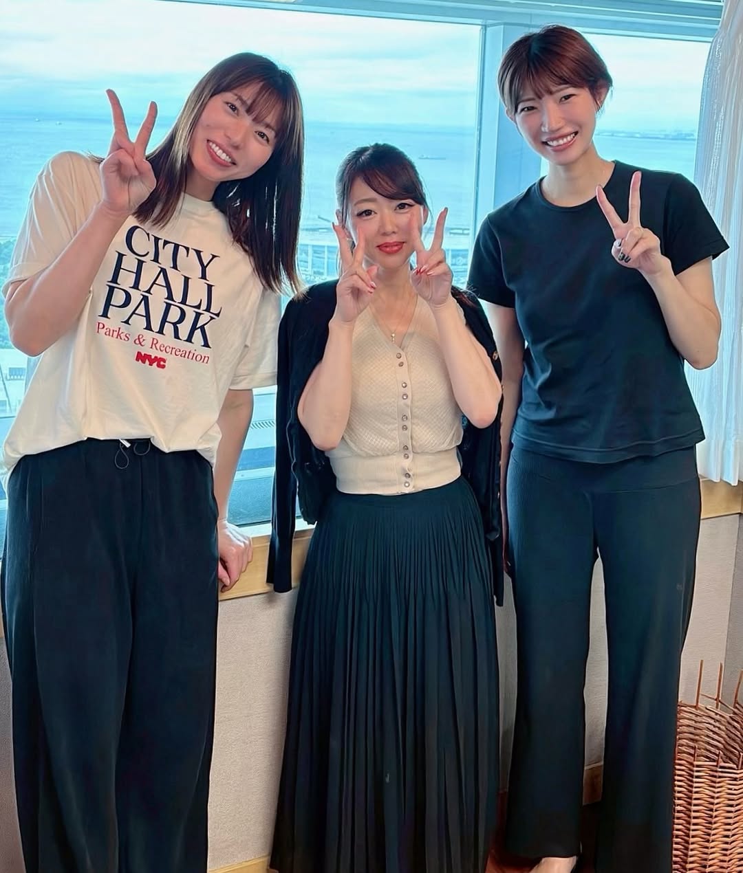 フリーアナウンサー・柴田幸子、ネーションズリーグ開催中に伴い、あのお2人とのスリーショットを公開！