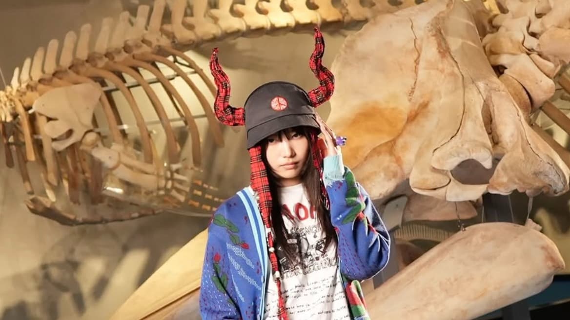 似合いすぎ、決まりすぎ！SWEET STEADY奥田彩友が動画クリエイター 『はじめまして松尾です』の新グッズモデルに決定