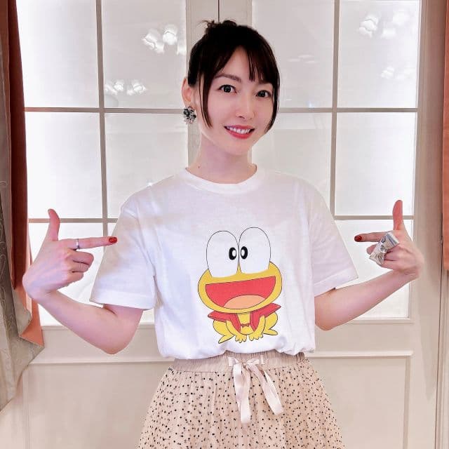 「朗読劇楽しすぎました！」ぴょん吉Tシャツの花澤香菜が話題に