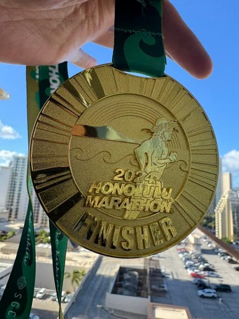「大尊敬だよ」狩野英孝がホノルルマラソン完走！ファンに感動と勇気を届ける