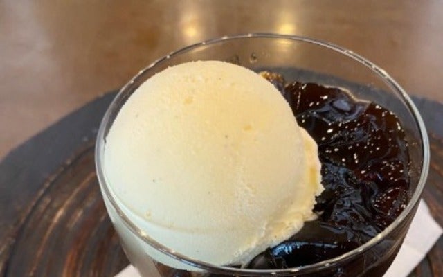 「5月は大好きな季節です」杉田かおるが美味しいコーヒーゼリーを堪能！