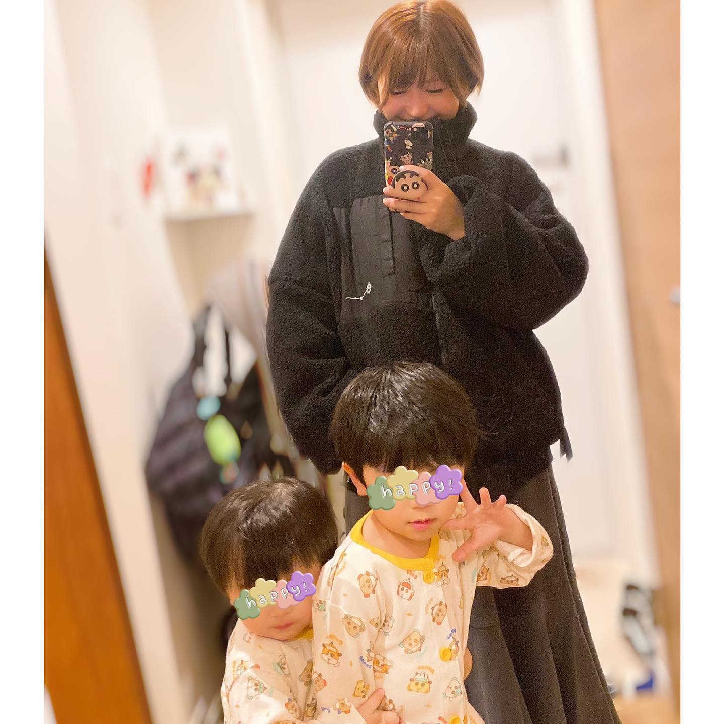 矢口真里 2人の息子と親子ショット披露「お兄ちゃんの口元がママそっくりだ」