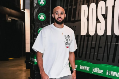 NBA「最強コラボ爆誕！」Celtics×Bruinsが放つ“ボストン愛”満載の一枚にファン歓喜