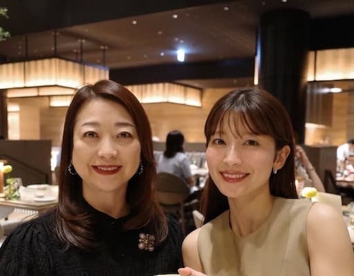 「長生きしてねー！！！」山本里菜、“親友みたいなママ”の誕生日を祝福