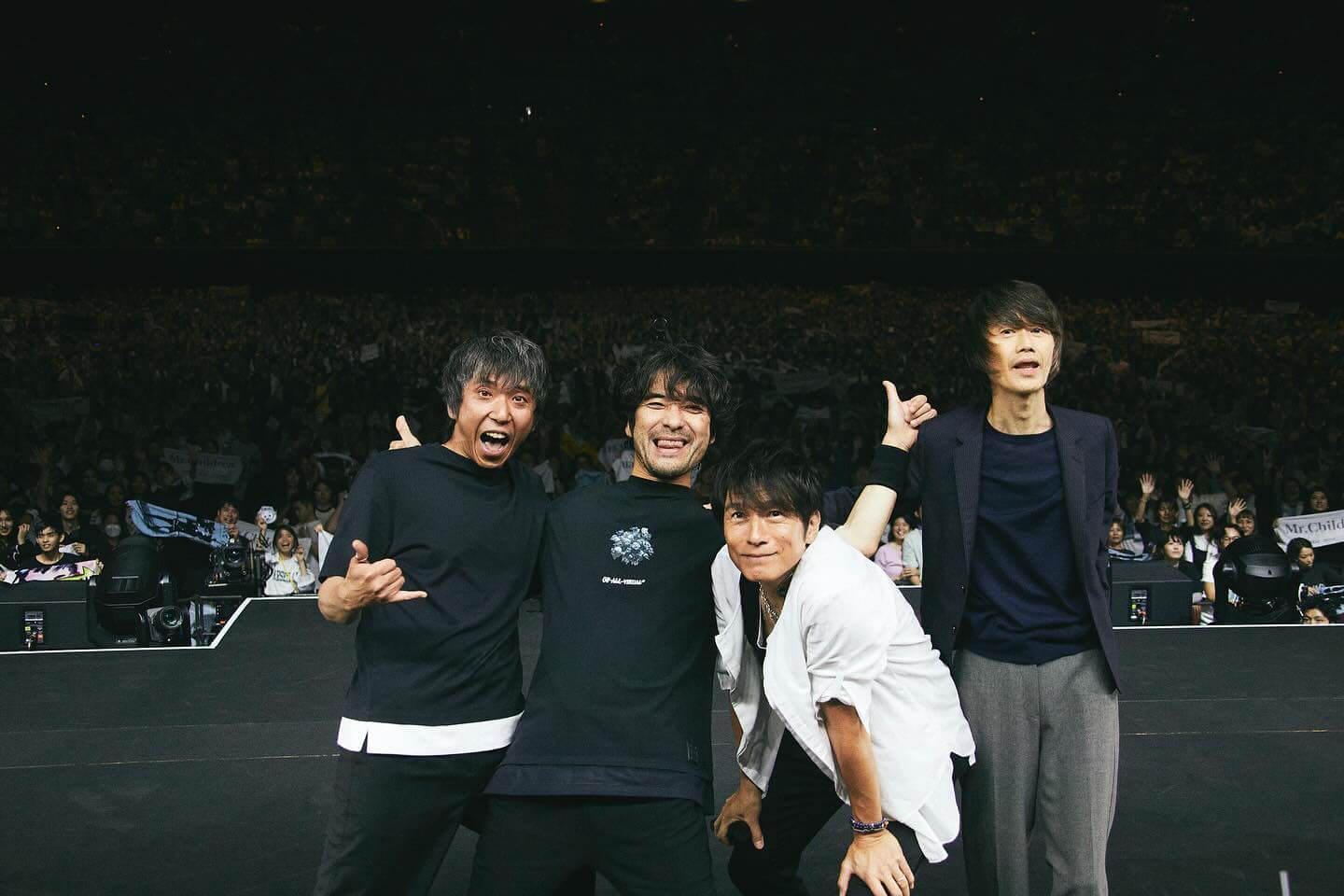 Mr.Childrenが大阪公演での自撮りショットを公開！