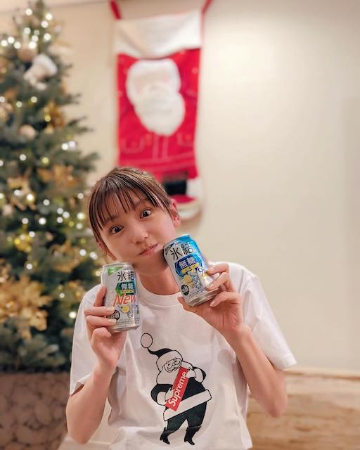 若槻千夏が人気飲料の広告に✨ 大忙しな１日も話題👀