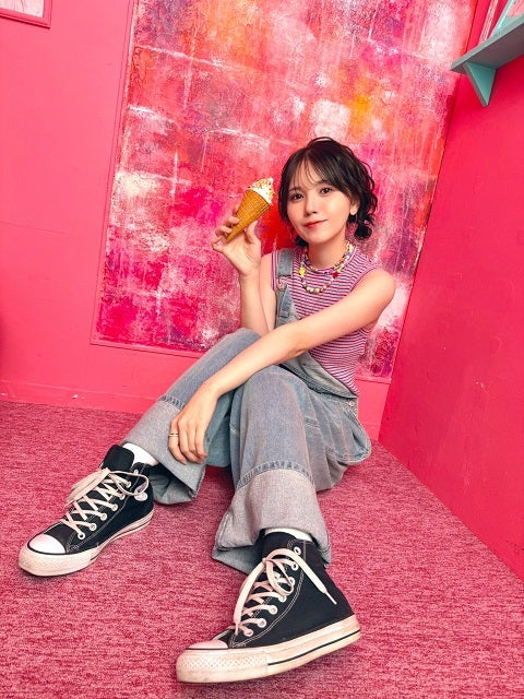 「いつも楽しく…」人気女性声優がキュート&ユニークなオフショットを公開！楽しそうな姿にファンから反響