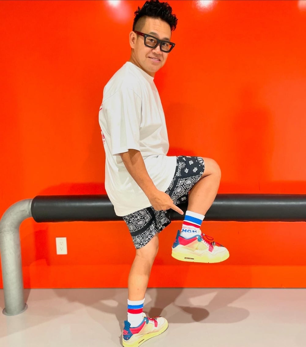 宮川大輔、オリジナルグッズを宣伝も...曖昧な日本語訳に「ダサい」の声も！？