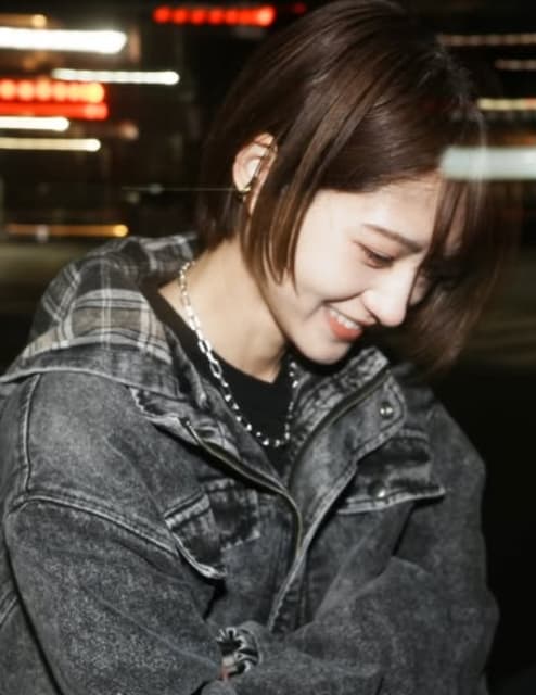 「笑ってる若月さんかわいい」元乃木坂46・若月佑美 はにかみ姿が可愛すぎ！