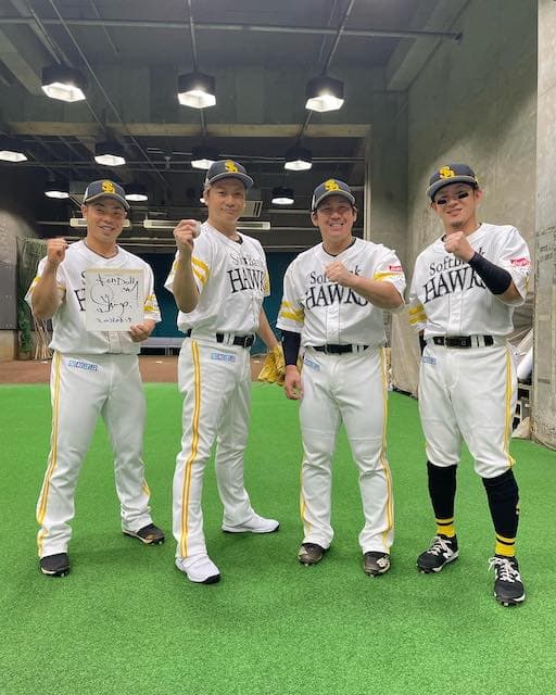 「選手だと思った😂」香取慎吾の始球式⚾️オフショットが似合いすぎる😍