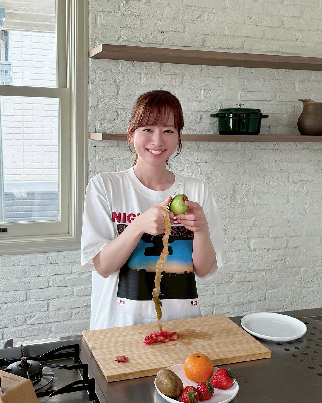 皆藤愛子、家庭的な一面披露「可愛いすぎる」とファン絶賛！