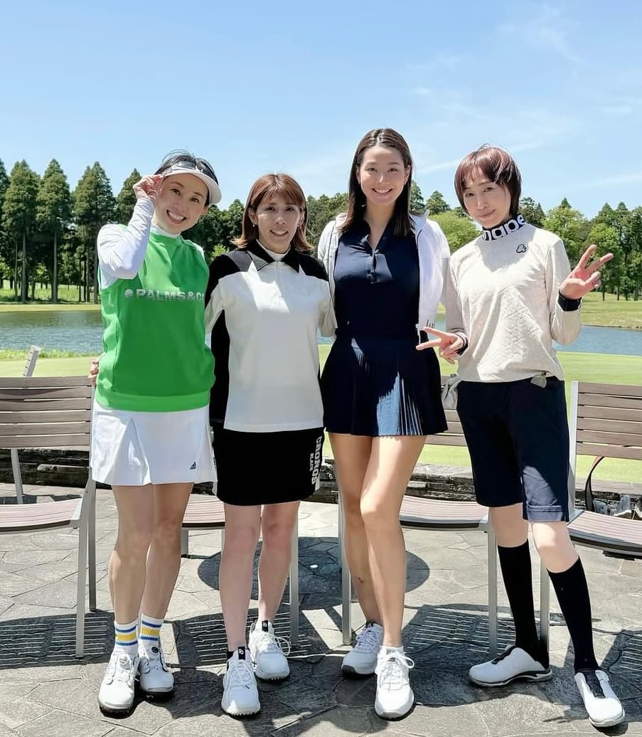 吉田沙保里＆高島礼子＆すみれ＆東尾理子、豪華4ショットでパシャリ！初メンバーでゴルフ満喫！