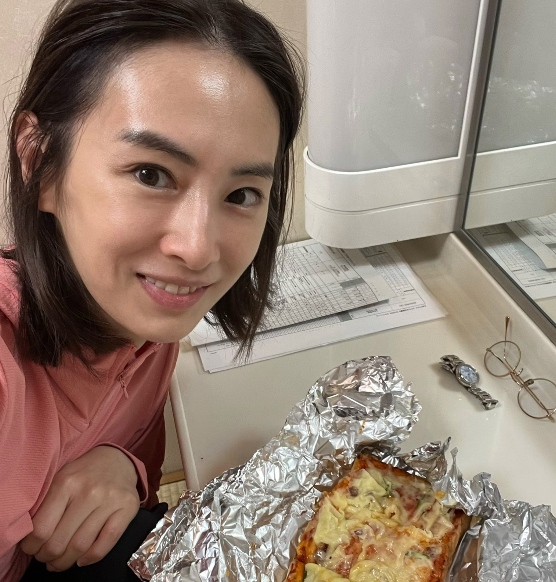 女優・北川景子のすっぴん&ノーマルカメラの自撮りが話題に💕安定の美しさに「嫉妬する😭❤️」