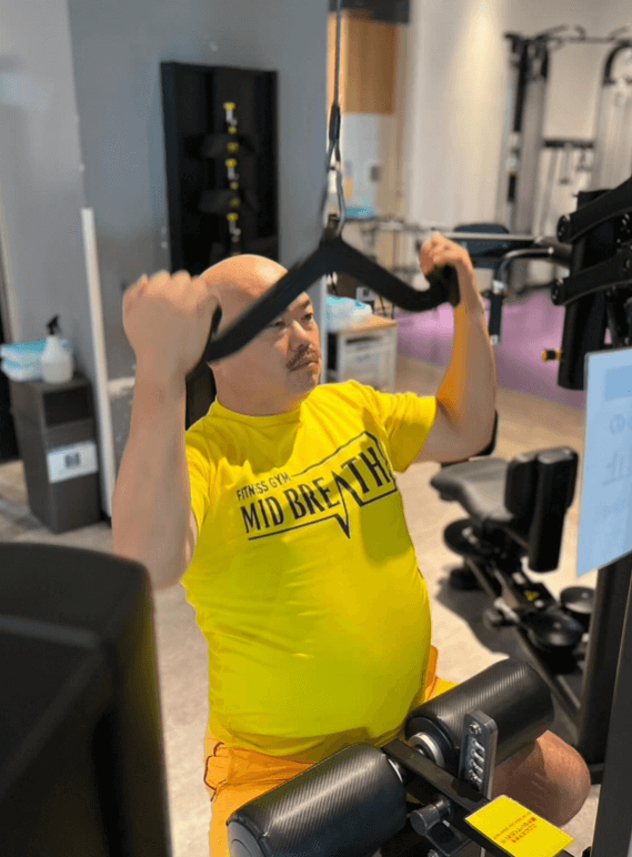 クロちゃん、Instagramで筋トレ成果報告！ファンからのツッコミが止まらない