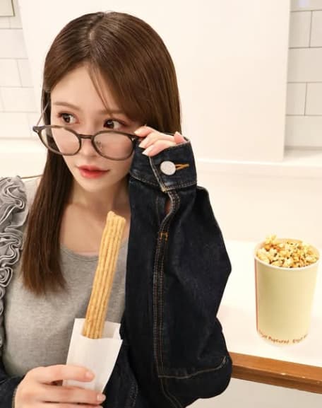 「最高に面白かったーーー」元AKB48・込山榛香が鬼滅の刃の映画鑑賞の様子を投稿！