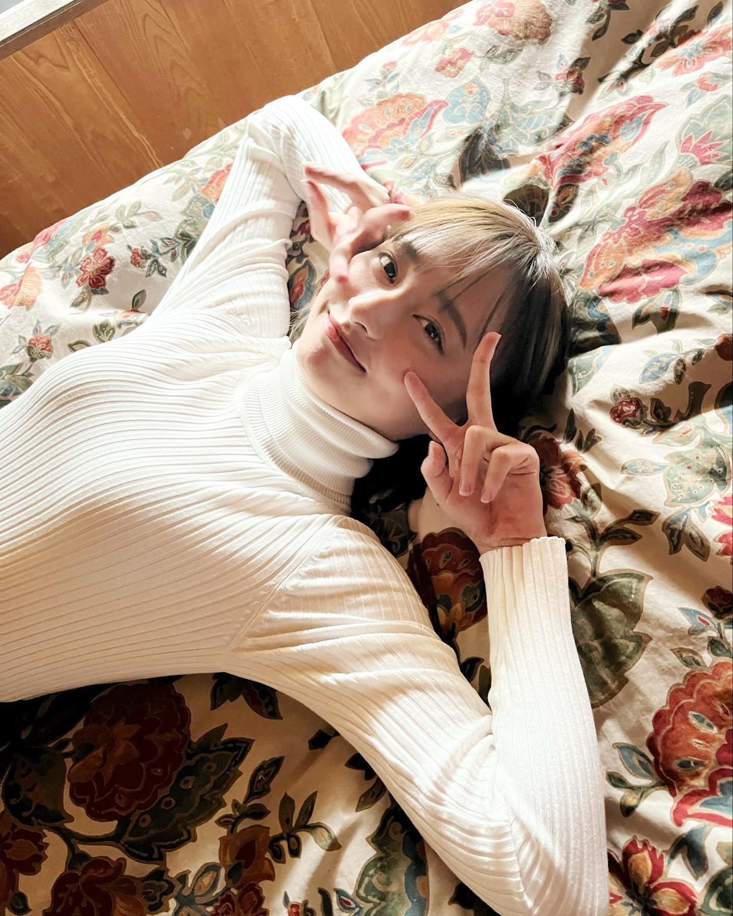 日向坂卒業の影山優佳が初のソロ写真集発売を報告！✨