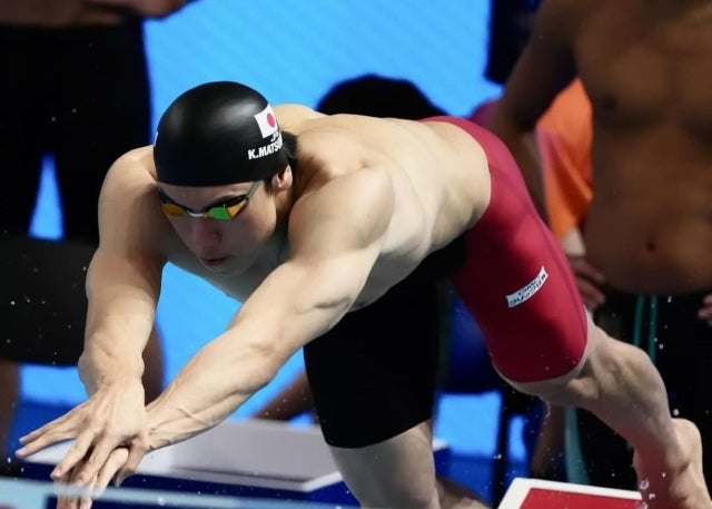 競泳日本代表の松元克央、「世界水泳シンガポール2025」でのダイブショット公開、感謝のメッセージ