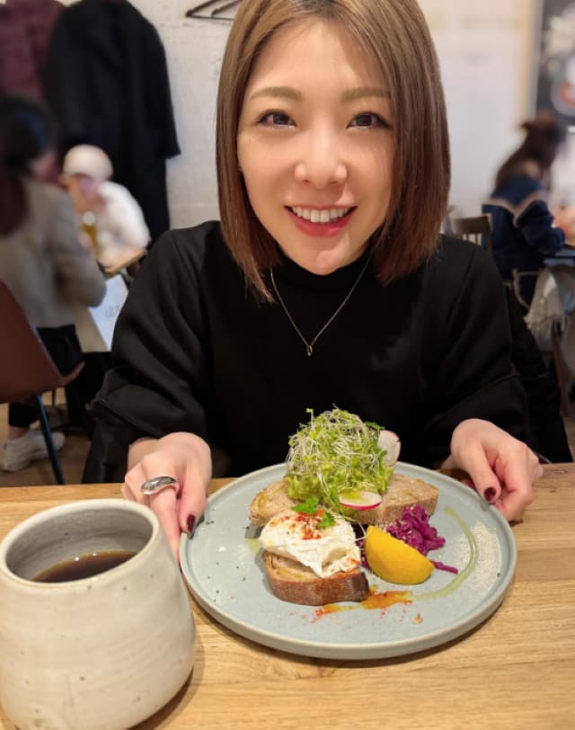 「めちゃくちゃ美味しかったぁ」元モー娘。小川麻琴が念願のカフェへ