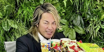 棚橋弘至が謎の撮影現場を公開、ファンの期待高まる