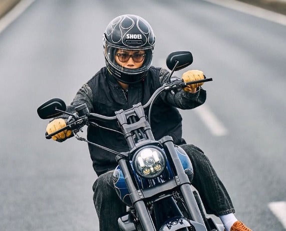 Number_i 神宮寺勇太、“ワイルドすぎる”ツーリング姿に反響「楽しみながら頑張ります」