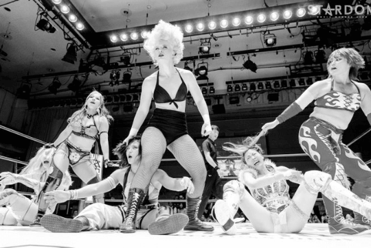 STARDOM【スターダム】 トニー・ストームのヒップアタックを喰らう日