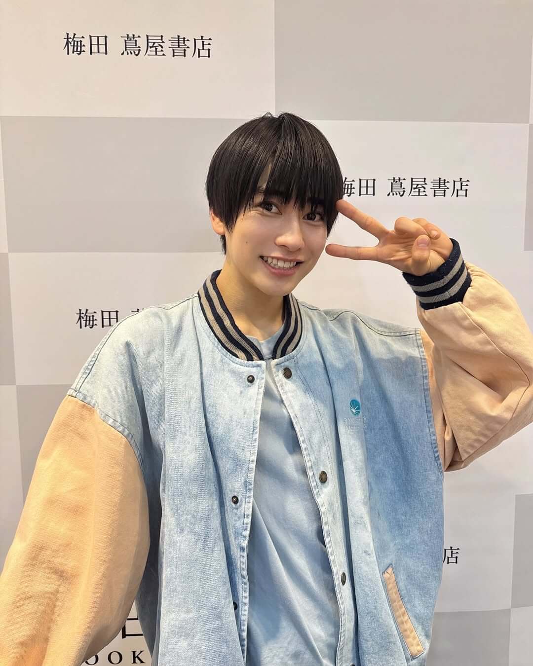 本島純政、大阪で開催されたファースト写真集「純」のお渡し会 が無事に終了したことを報告！