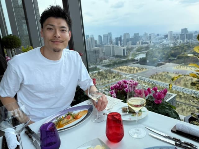 男子バレー・髙橋健太郎が妻とランチへ「ちょっと贅沢をしてきました」