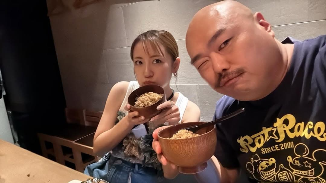 「2人って…いい感じなの⁉」クロちゃんと焼肉デートをした大物歌手〇〇に注目集まる！