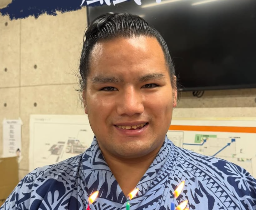 誕生日＆勝ち越しのダブル祝福！大相撲、武蔵川部屋・風武が笑顔の記念日