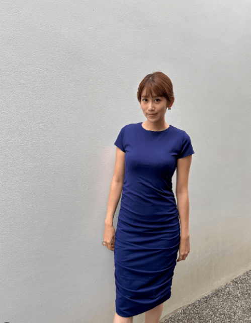 「Simple is best」元NHK中川安奈アナ、スタイル際立つタイトワンピでファン魅了！