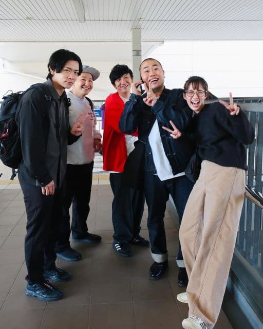 「女神感、強いなぁ」佐藤栞里、パンサー・向井ら人気芸人たちに囲まれて見せる笑顔がかわいすぎる！