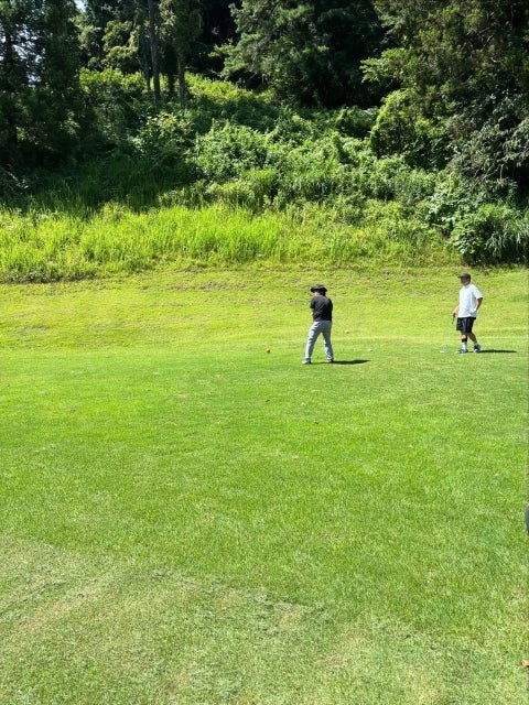 東野幸治、「メンバーは遠くにいます」静寂と笑いに包まれた“早朝ゴルフ復帰戦”