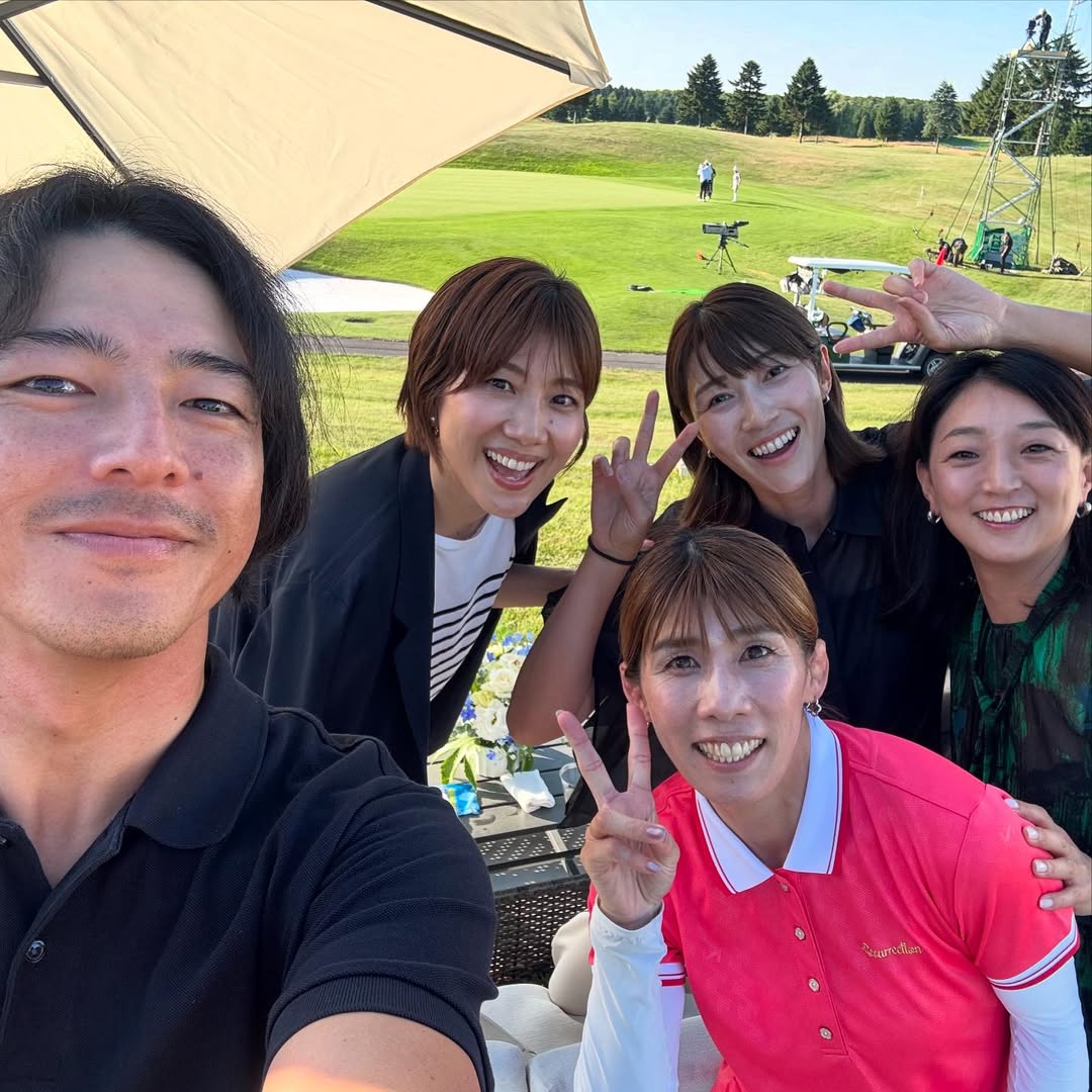 「ゴルフが繋いでくれるご縁は無限ですねー」潮田玲子がプロアマ大会で豪華参加者とのショットを大放出！