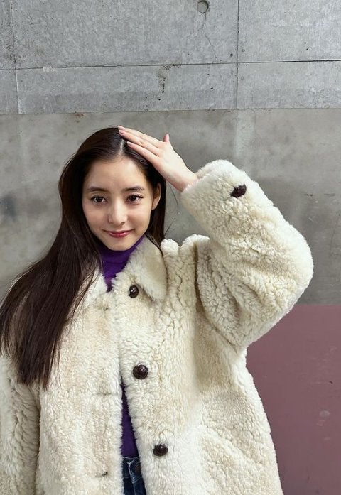 新木優子 私服を大公開「スタイル良すぎ」と話題に👀