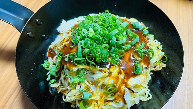 怪談師・牛抱せん夏「不恰好だけどうますぎりゅ」手作り『広島風お好み焼き』を公開！