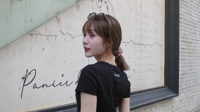 前田希美の新バッグが話題沸騰！ルイ・ヴィトンで魅せた“夜空カラー”に絶賛の声続々！