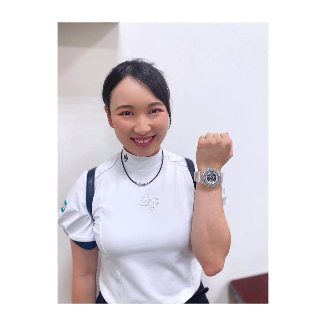 小祝さくらが新しい腕時計を着け満面の笑み🤗⛳