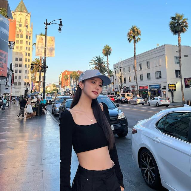 中町綾がカリフォルニアでの様子を公開「スタイル憧れる🥺✨」