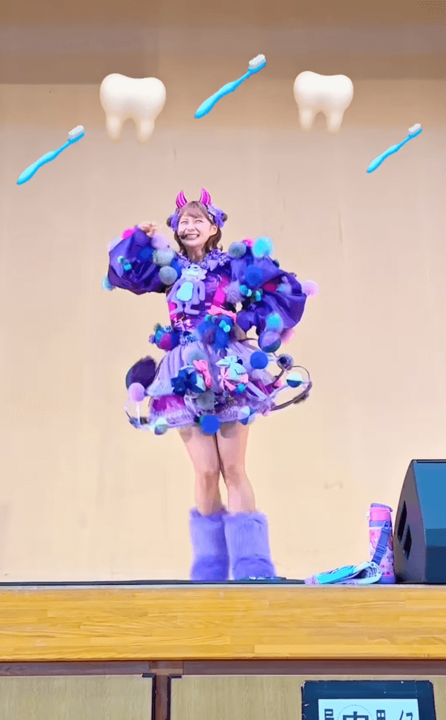 しなこが虫歯衣装でダンスを公開！？多くの親子が大絶賛！